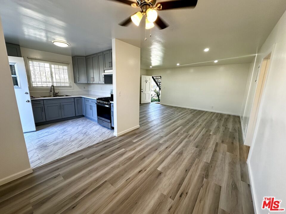Foto principal - 2337 Penmar Ave