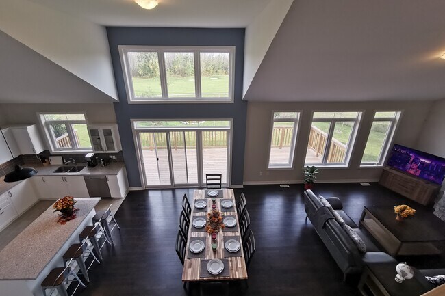 Building Photo - 4 Spooner Cres