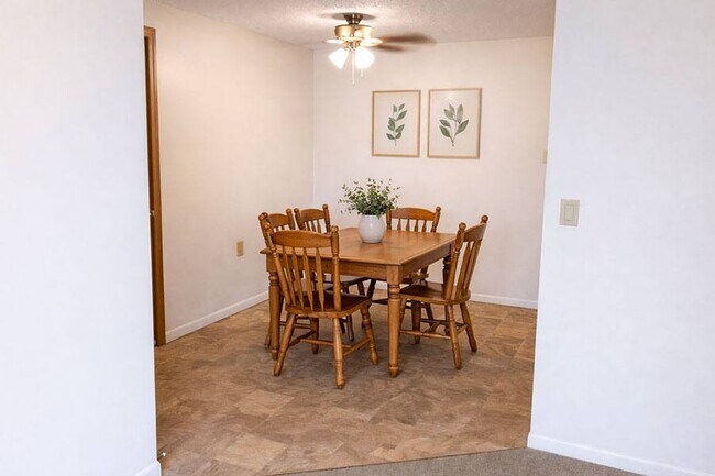 Foto del edificio - TIMBER RIDGE APARTMENTS