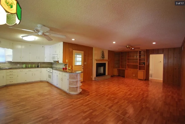 Foto del edificio - 2120 Belmont Dr