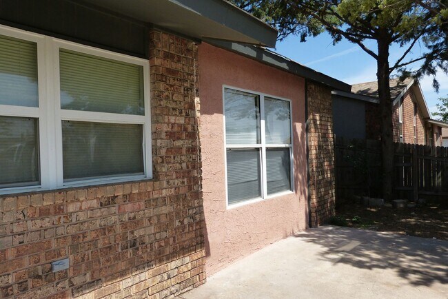 Foto del edificio - 3 bedroom 1 bath home.
