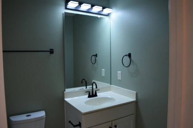 Foto del edificio - 6321 Park Creek Dr