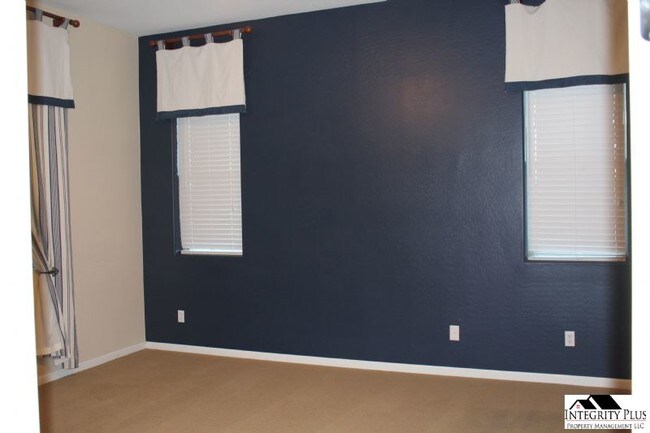 Building Photo - 294 S San Marino Loop