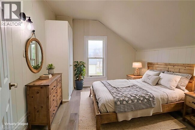 Photo du bâtiment - 75 Chapel St