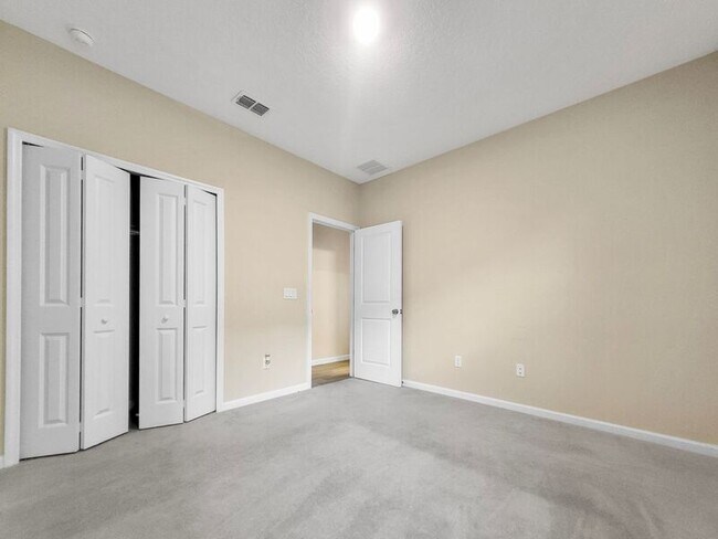 Building Photo - 2143 Sequoia Ct