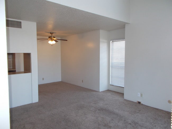 Building Photo - Terra at 3600