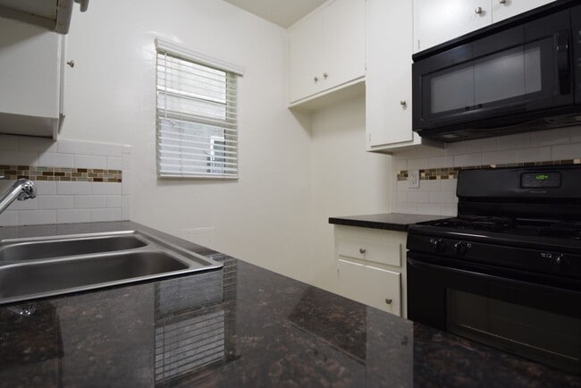 Building Photo - 4201-05 Arch Drive