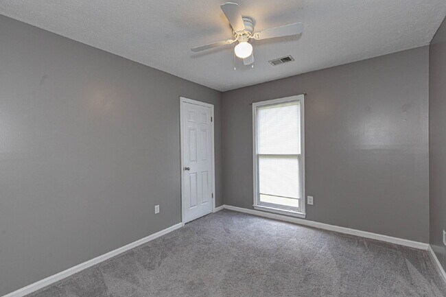 Building Photo - Move-In Ready 3/2 in Columbus | Appliances + W/D + Lawn Care + Pest Control Included | $1,600/mo