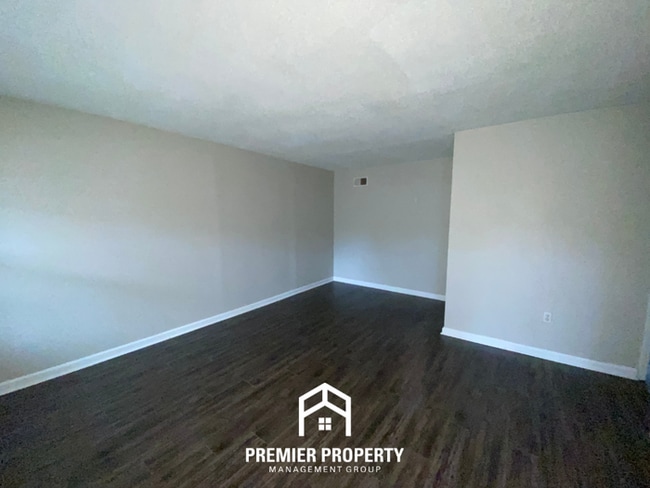 Foto del edificio - 4236 Trudy St