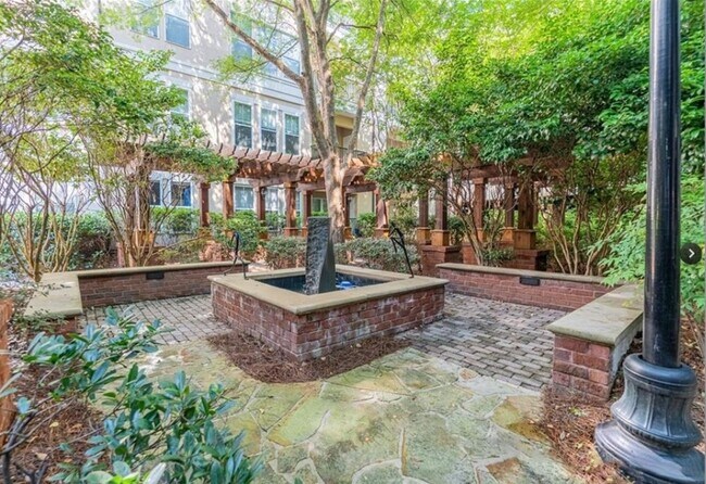 Foto del edificio - 1850 Cotillion Dr