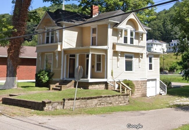 Building Photo - 119 Butternut Ave