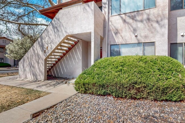 Building Photo - NE well located  Two Bedroom Condo.