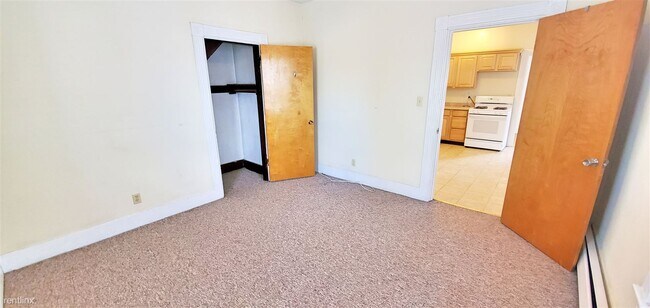 Foto del edificio - 2 br, 1 bath  - 192 Adams St # 1