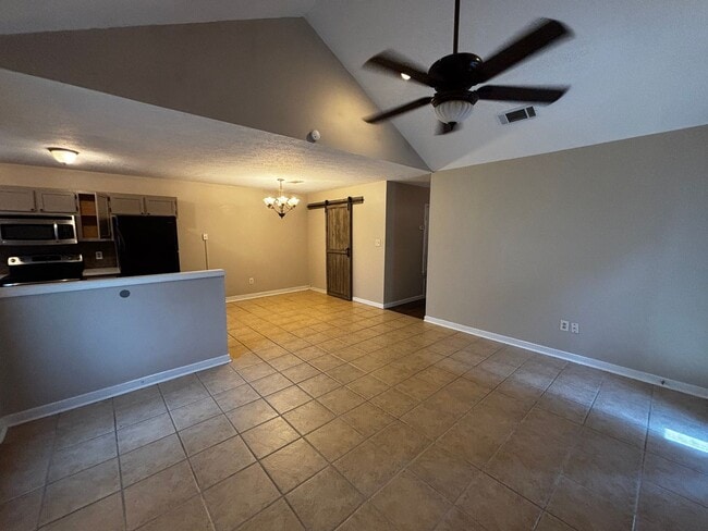 Building Photo - 312 N Grove Cir
