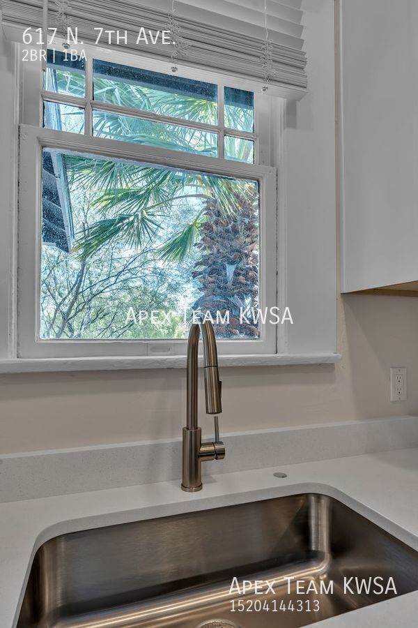 Building Photo - 617 N 7th Ave