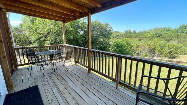 Foto del edificio - 1203 Thicket Ct