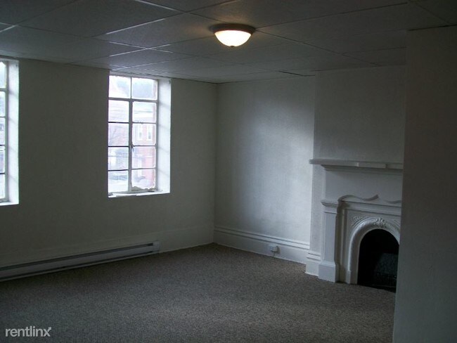 Building Photo - 2 br, 1 bath Apartment - 1923 E Carson Street
