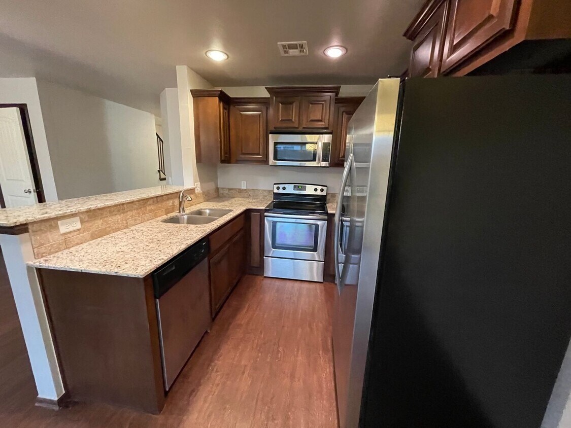 Photo - 6923 Mayberry Ln