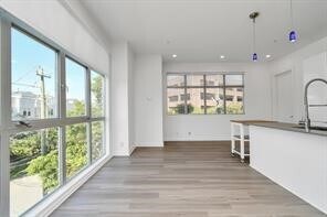 Foto del edificio - 207 Pierce St