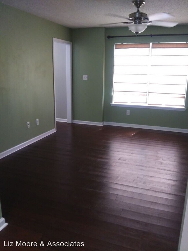 Building Photo - 5 br, 2.5 bath House - 129 Ponsonby Drive