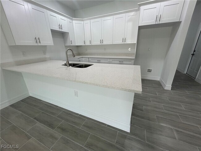 Foto del edificio - 873 Duplex St E