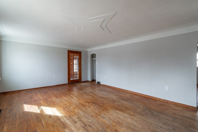 Foto del edificio - 601 Riverview Dr