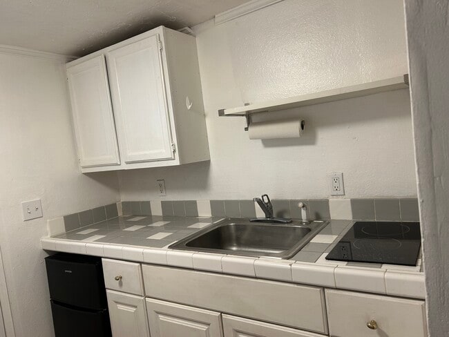 Foto del edificio - 411 N 8th Ave