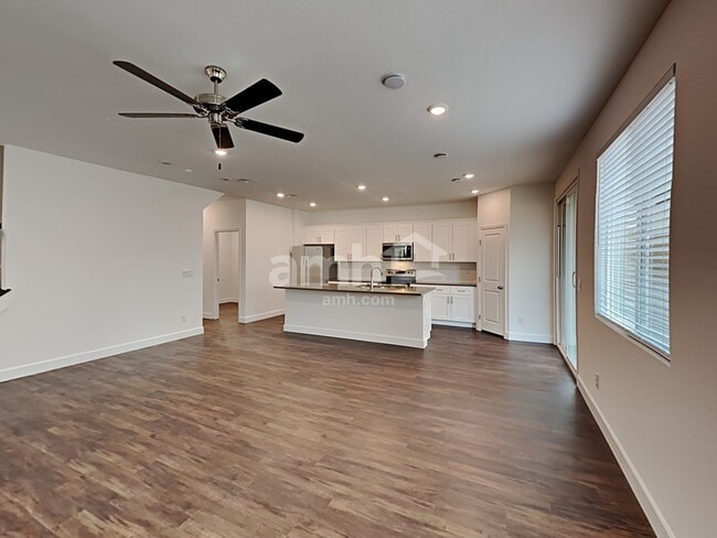 Building Photo - 8938 Tiger Tooth Ave