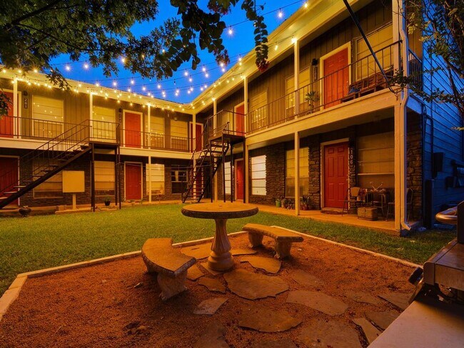 Foto del edificio - 4712 Depew Ave