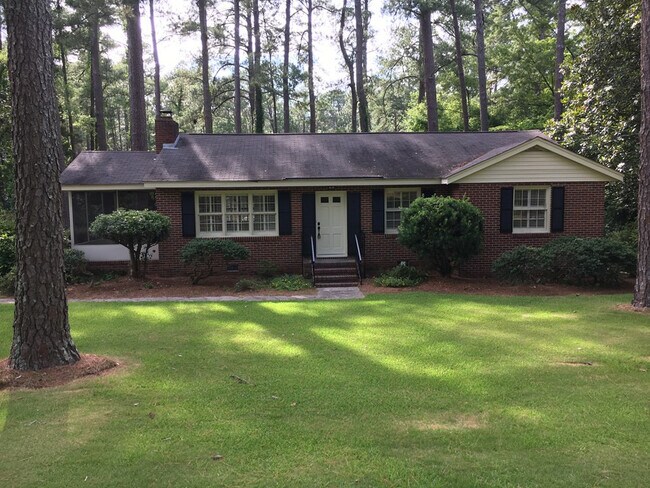 Building Photo - 805 E Rollingwood Rd