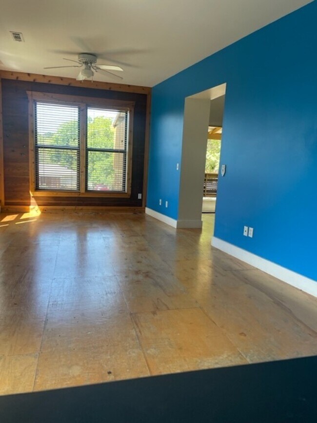Foto del edificio - 484 S Mashburn Ave