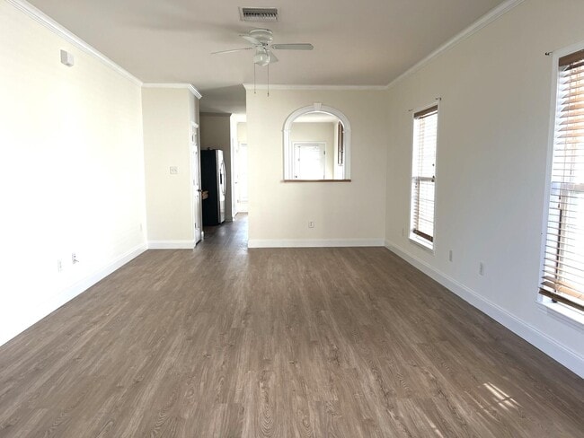 Building Photo - 3321 Columbia Square Way