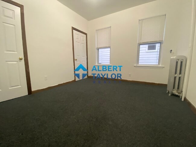 Building Photo - 10 Parker Hill Ave