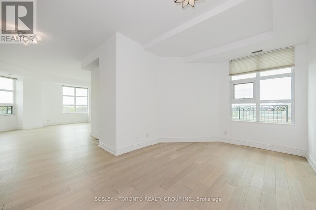 Building Photo - 650-650 Mt Pleasant Rd