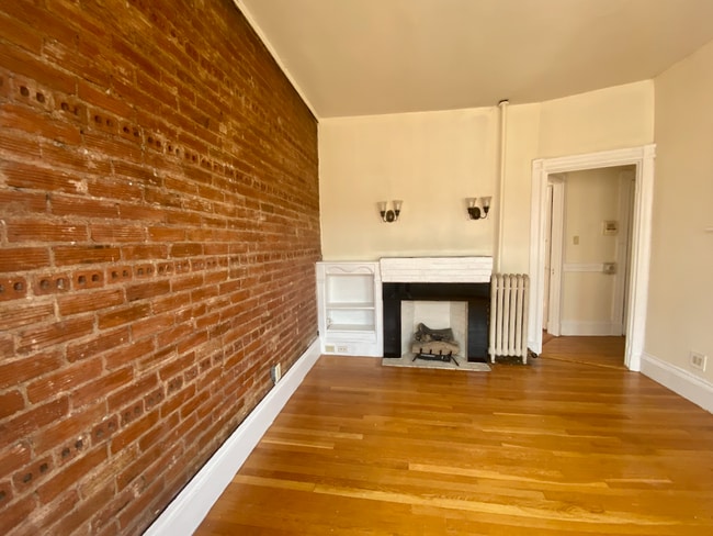 *Pictures are representative samples of the advertised unit. In some cases, the actual units you tou - 52 Revere St