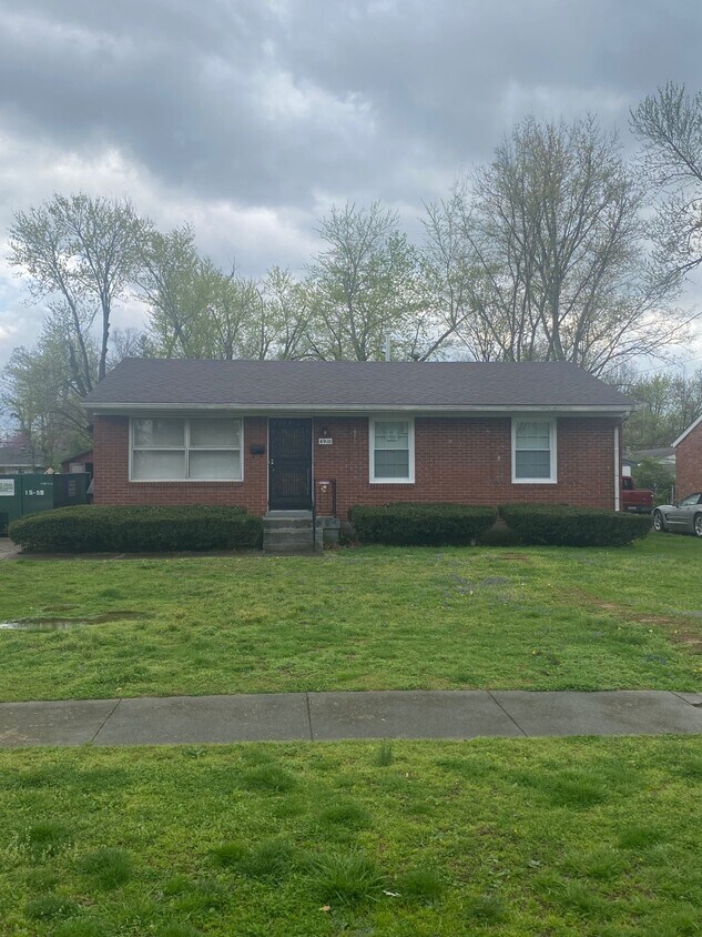 Primary Photo - 4910 Red Oak Ln