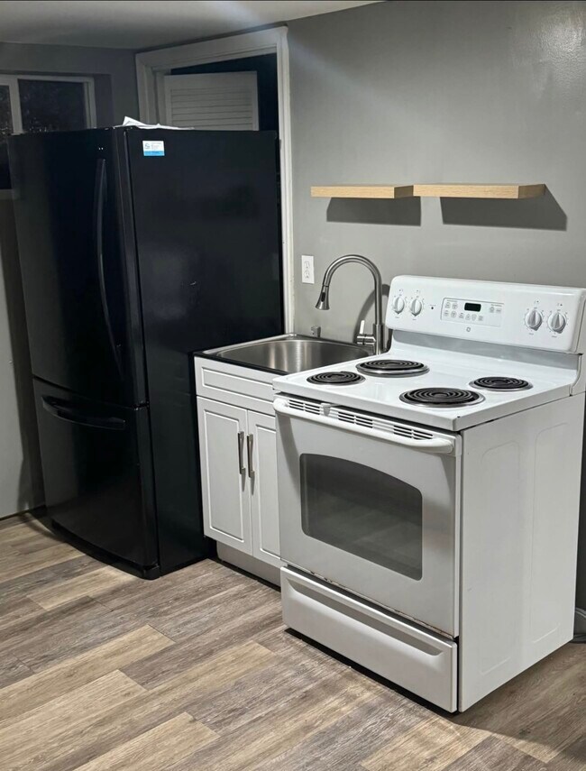 Foto del edificio - 4923 Brooks St NE