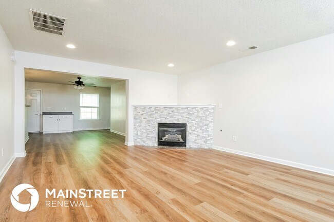 Foto del edificio - 4681 Northwood Hills Dr