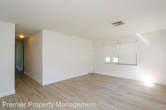 Foto del edificio - 2 br, 1 bath House - 1095 San Remo Avenue