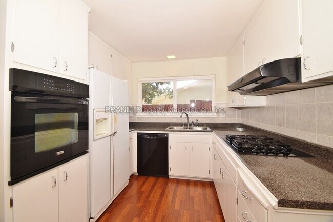 Foto del edificio - 26 Driftwood Ave