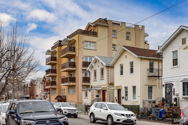 Building Photo - Brighton by the Sea Condominium