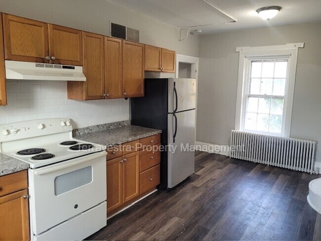 Building Photo - 63 West Broadway