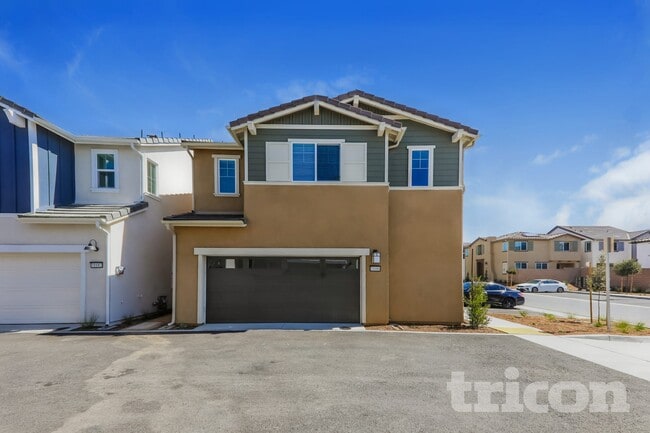 Building Photo - 31686 Luther Dr