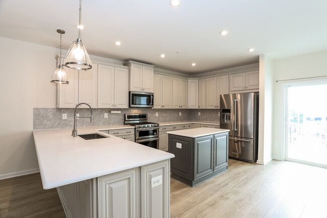 Building Photo - 7121 Millstone Rd