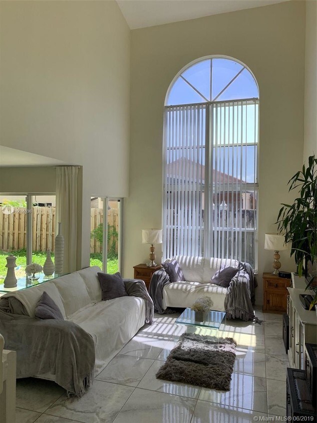 Foto del edificio - 14165 SW 149th Ave