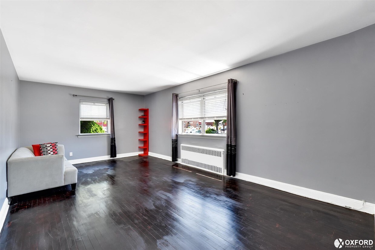 Foto principal - 7515 Pitkin Ave