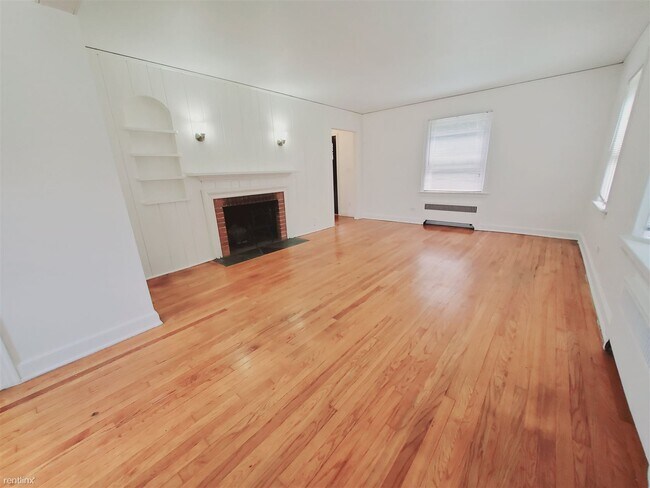Building Photo - 3 br, 1 bath House - 164 Old Kings Hwy S