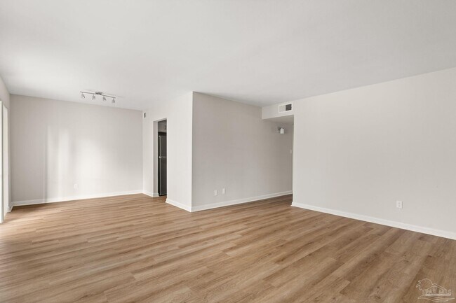 Foto del edificio - 75 Nightingale Ln