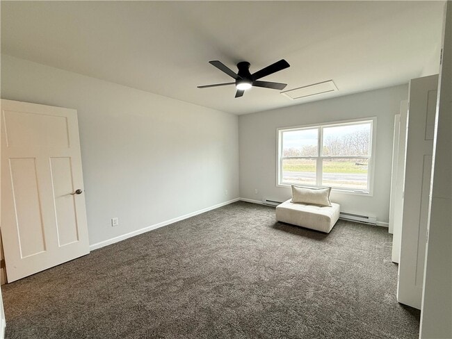 Building Photo - 2002 Maes Lndg