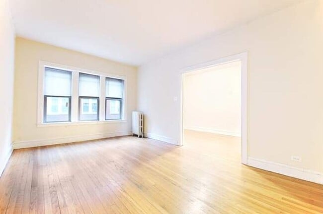 Foto del edificio - 1335 W Touhy Ave